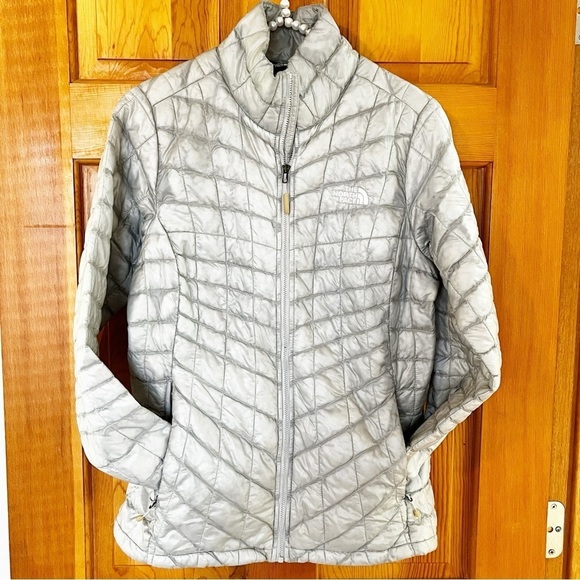 The North Face Womens Eco Quilted Gray Puffer Jacket Sz S Packable Thermoball - Picture 1 of 11